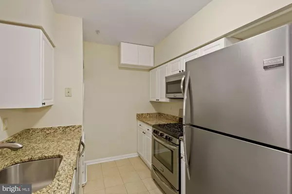 Herndon, VA 20170,12913 ALTON SQ #310