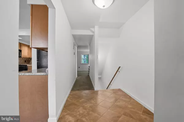 Woodbridge, VA 22193,14877 EMBERDALE DR