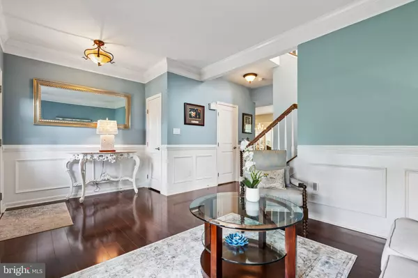 Cinnaminson, NJ 08077,9 OLMSTED LN