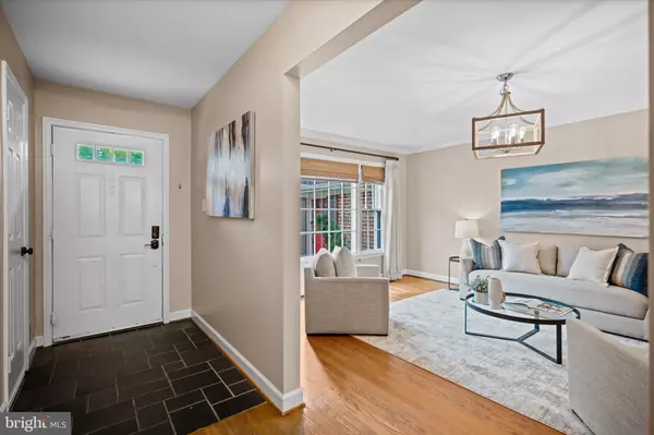 Falls Church, VA 22044,3006 FEDERAL HILL DR