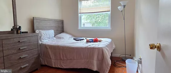 Bensalem, PA 19020,1119 SHEFFIELD CT