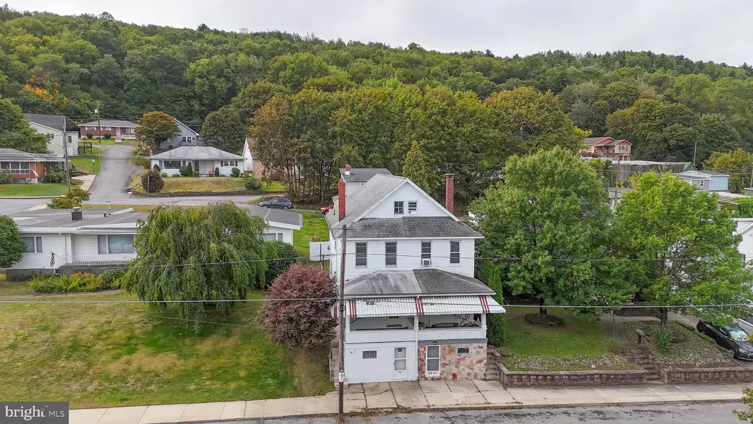 120 W ABBOTT ST, Lansford, PA 18232