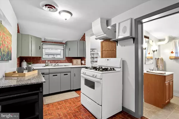 York, PA 17408,204 S HIGHLAND