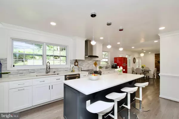 4522 PICKETT RD, Fairfax, VA 22032