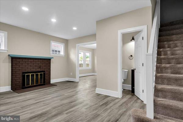 Wilmington, DE 19802,907 W 25TH ST