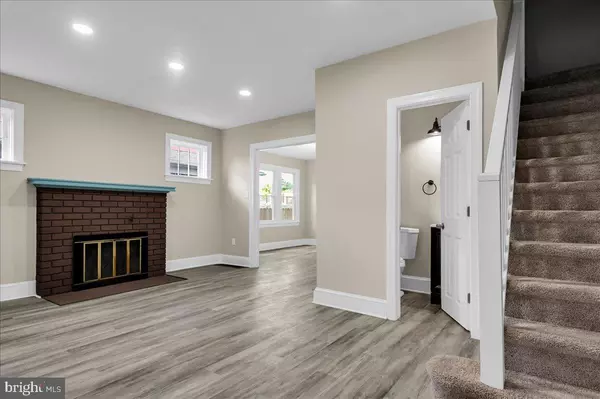 Wilmington, DE 19802,907 W 25TH ST