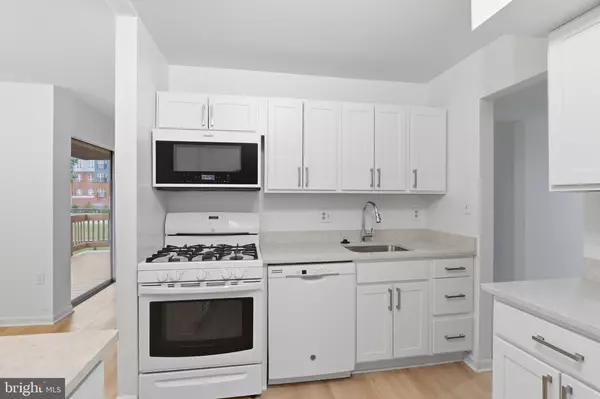 Columbia, MD 21044,5005 GREEN MOUNTAIN CIR #4