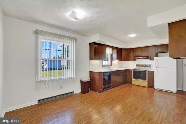 Mount Wolf, PA 17347,210 S 5TH ST