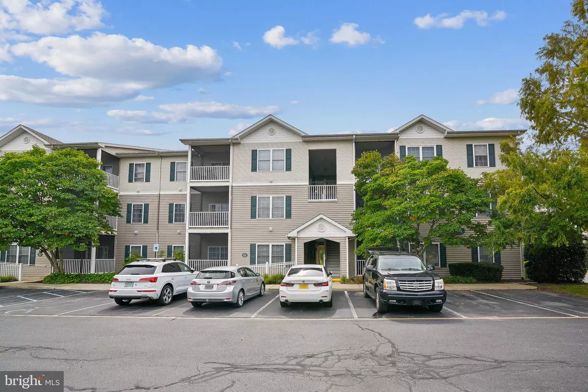 Rehoboth Beach, DE 19971,300 PEBBLE DR #321