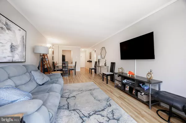 West Chester, PA 19382,650 SUMMIT HOUSE #650