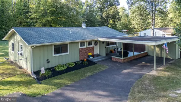 2338 BEDMINSTER RD, Perkasie, PA 18944