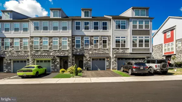 58 INDEPENDENCE CT, Perkasie, PA 18944