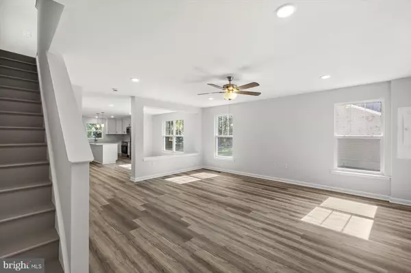 Colonial Beach, VA 22443,703 MATTOX AVE