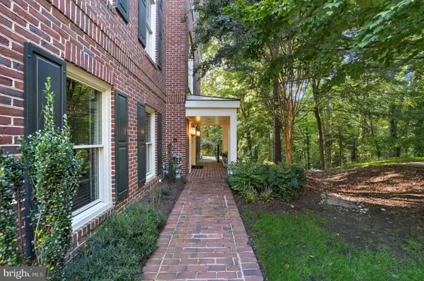 Arlington, VA 22201,2124 21ST RD N