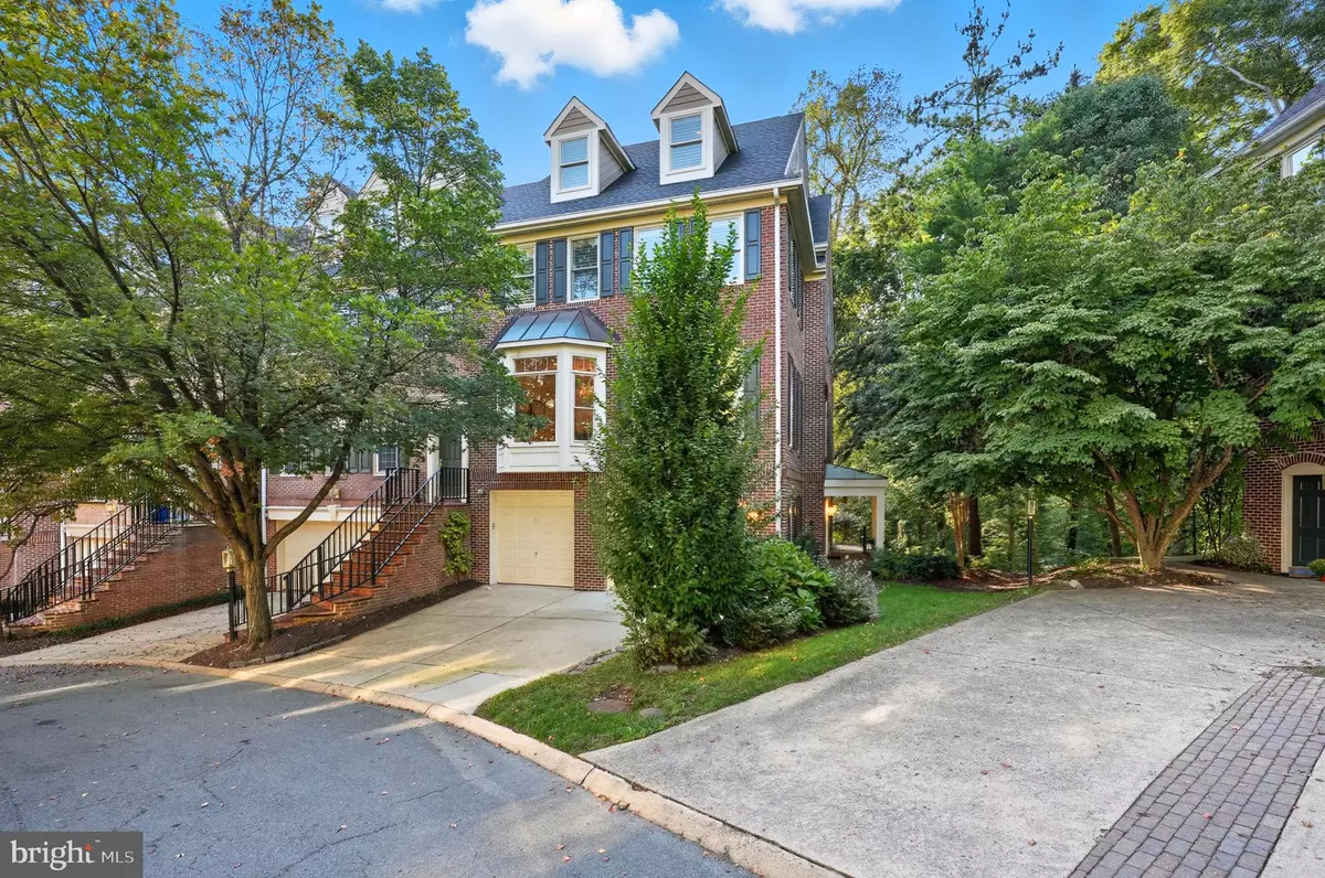 Arlington, VA 22201,2124 21ST RD N
