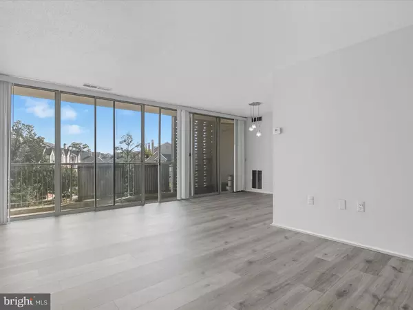 Adelphi, MD 20783,1828 METZEROTT RD #408