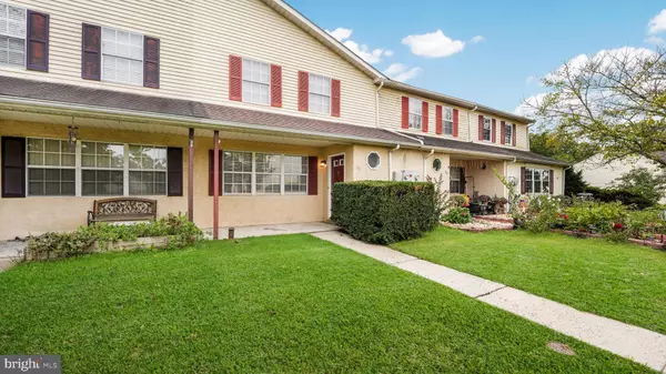Quakertown, PA 18951,51 IVY CT