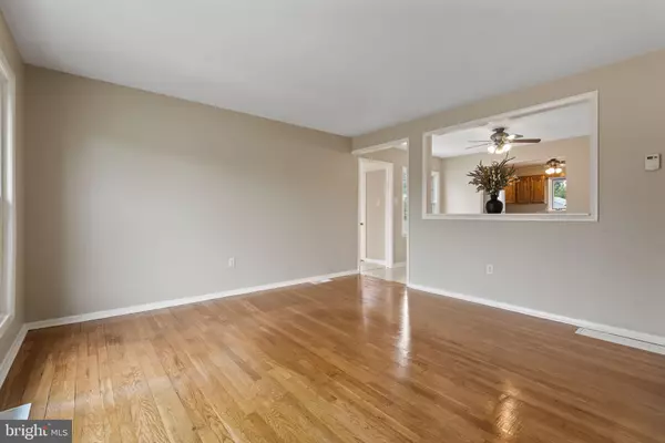 York, PA 17402,3793 STUART DR