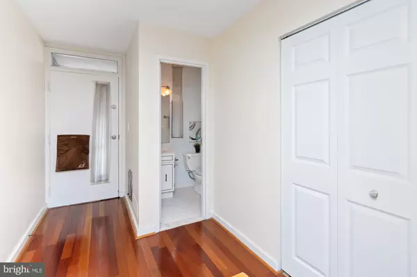 Baltimore, MD 21209,2214 CLOVE TER