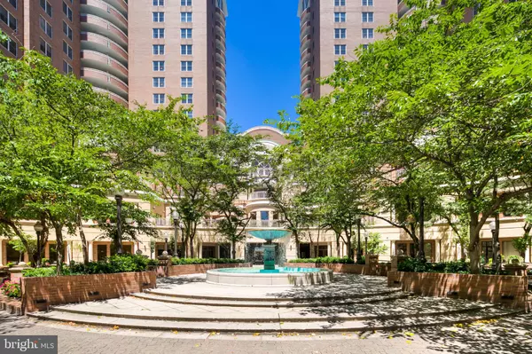 Arlington, VA 22203,900 N TAYLOR ST #2022