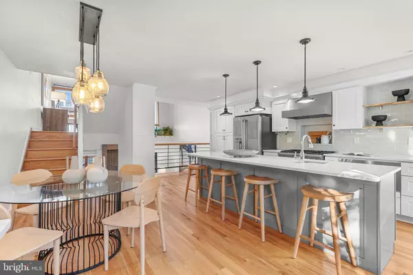 Philadelphia, PA 19146,2033 NAUDAIN ST