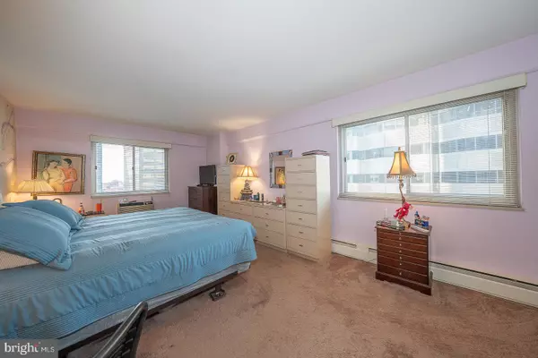 Philadelphia, PA 19103,1900 JOHN F KENNEDY BLVD #1012