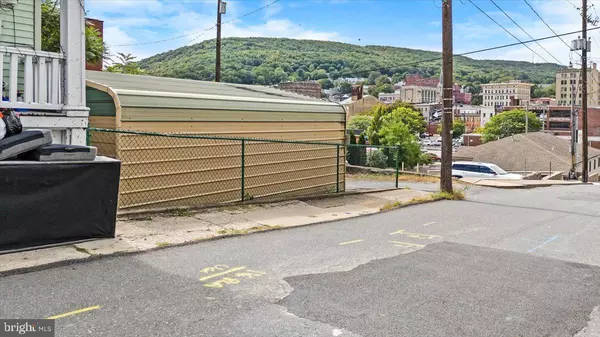 Pottsville, PA 17901,323 ARCH ST