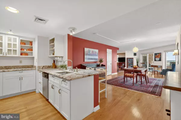 Arlington, VA 22203,900 N TAYLOR ST #1910 & 1922
