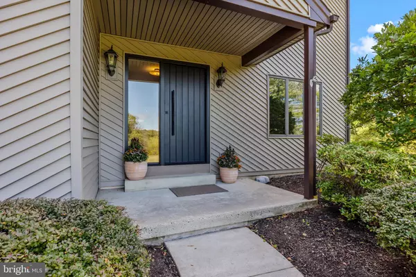 Doylestown, PA 18901,1101 DEERFIELD LN