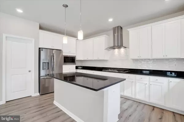 York, PA 17404,270 HICKORY RIDGE CIRCLE