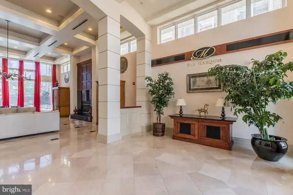 Vienna, VA 22181,2765 CENTERBORO DR #352