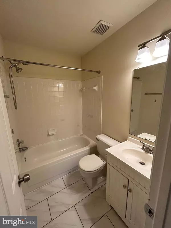 Upper Marlboro, MD 20774,917 DUNLORING CT
