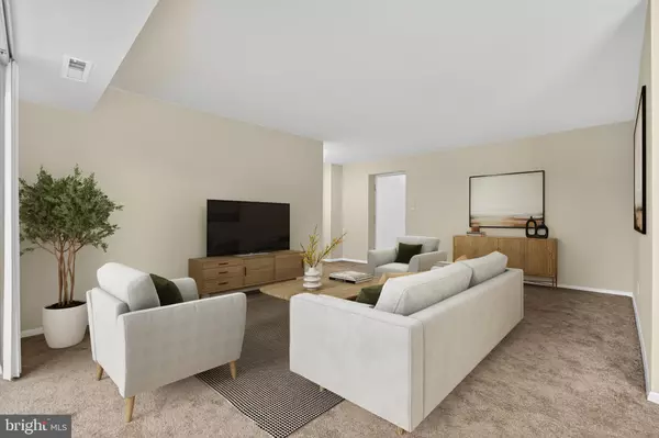 Falls Church, VA 22041,6147 LEESBURG PIKE #602