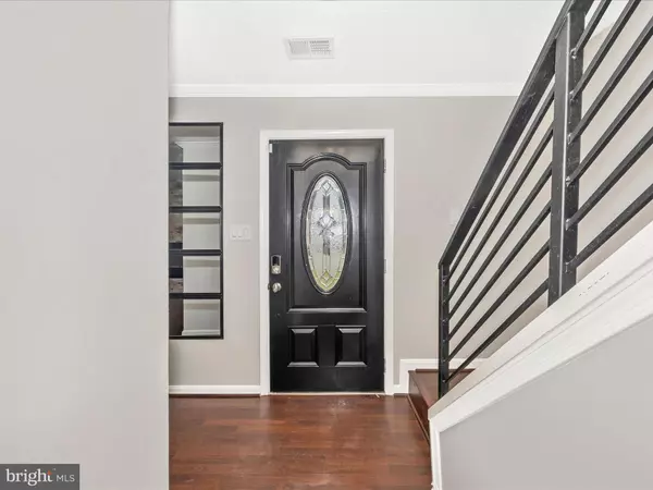 Waldorf, MD 20602,2584 SUSSEX CT