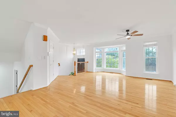 Aldie, VA 20105,42104 FREMONT PRESERVE SQ