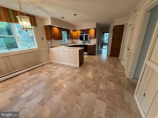 Doylestown, PA 18901,61 WINDOVER LN