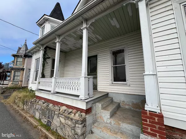 Mount Crawford, VA 22841,255 S MAIN ST