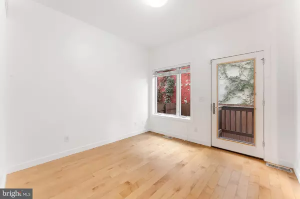 Philadelphia, PA 19123,333 GREEN ST #7