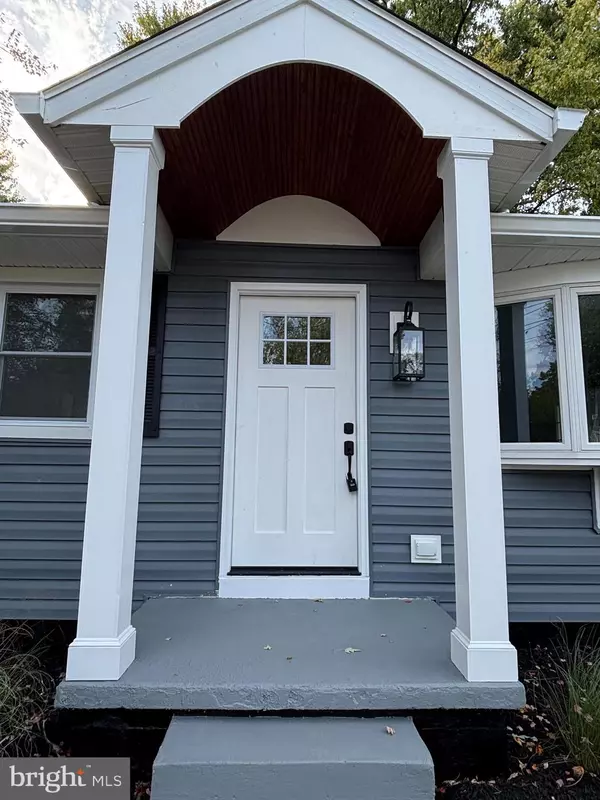 Baltimore, MD 21227,5742 1ST AVE