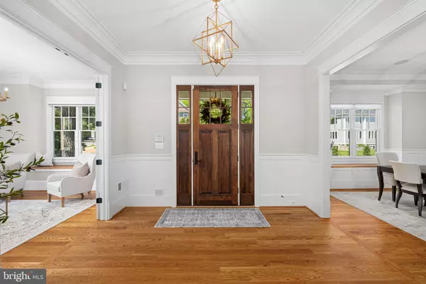 Arlington, VA 22207,3403 JOHN MARSHALL DR