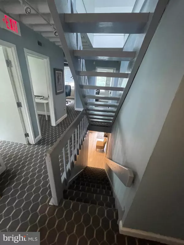 Bryn Mawr, PA 19010,890-892 COUNTY LINE RD #0892