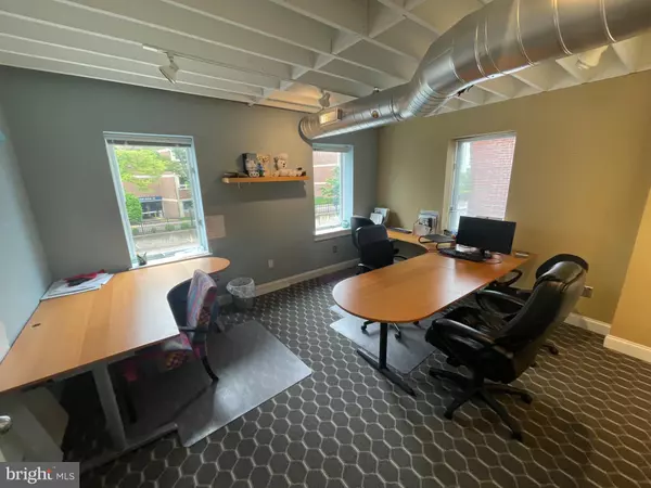 Bryn Mawr, PA 19010,890-892 COUNTY LINE RD #0892