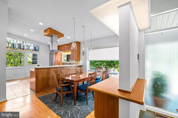 Baltimore, MD 21209,6103 IVYDENE TER