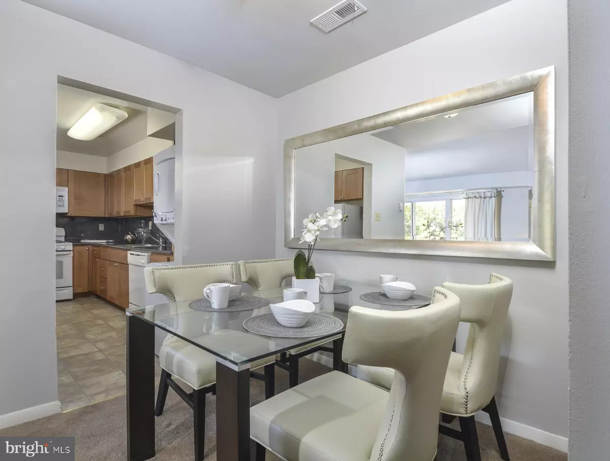 Radnor, PA 19087,284 IVEN AVE #2B-272-1B