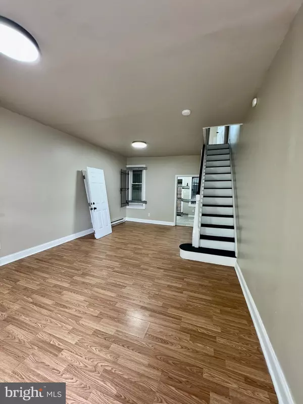 Philadelphia, PA 19121,1827 N BAILEY ST