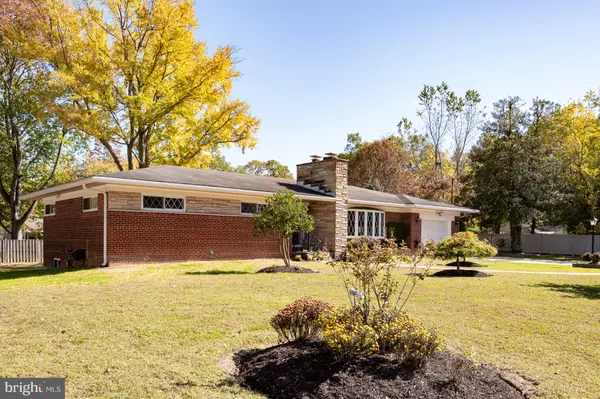 Alexandria, VA 22308,8917 LINTON LN