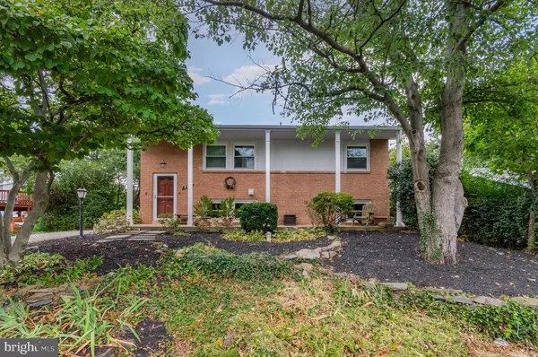 309 WILLIAMSBURG RD E, Sterling, VA 20164