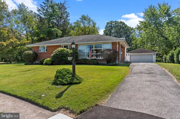 162 HOOVER, Norristown, PA 19403