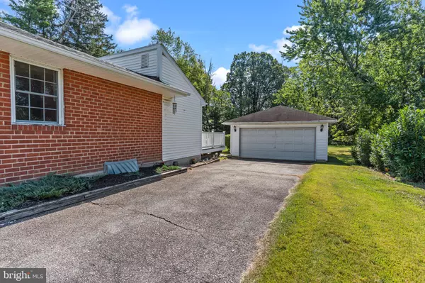 Norristown, PA 19403,162 HOOVER