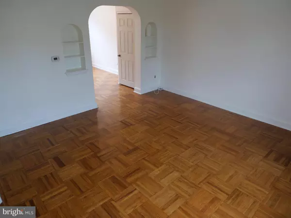 Upper Darby, PA 19082,105 ACADEMY LN